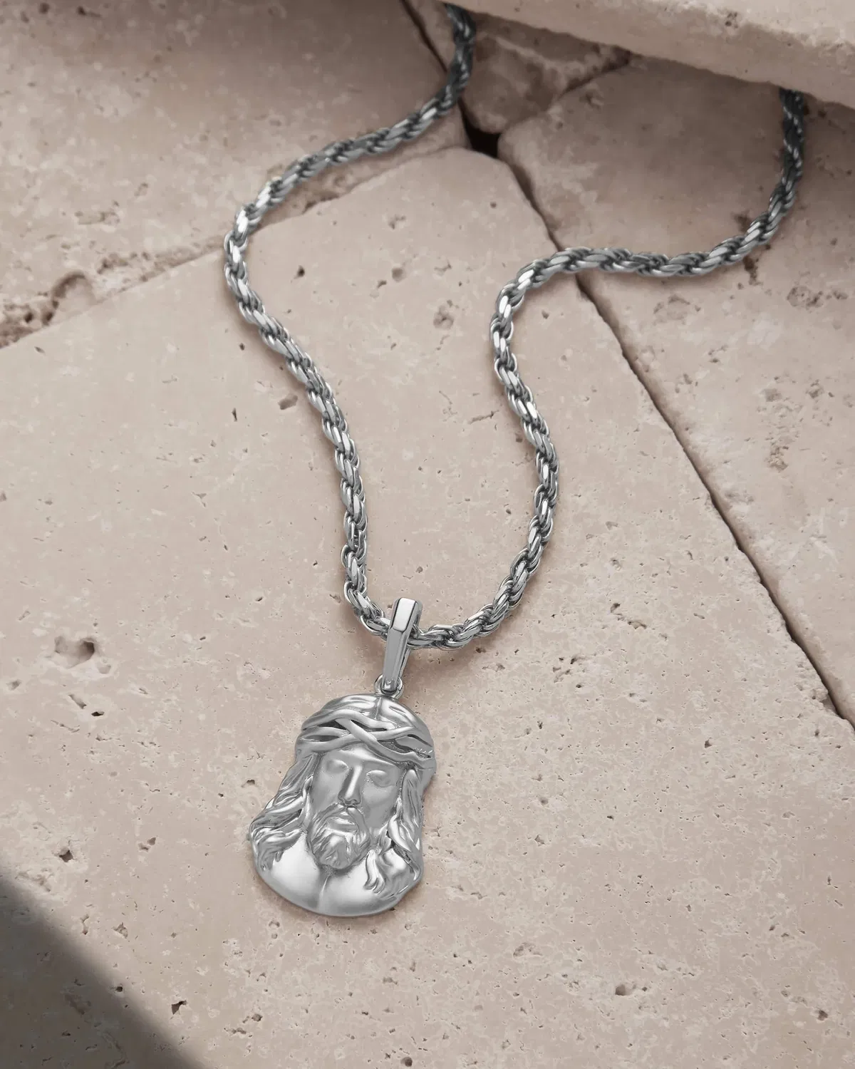 European Baroque Pearl 18K Gold Plated Chunky Chain Layered Choker Necklace Gold Queen Coin Pearl Cross Pendant Necklace